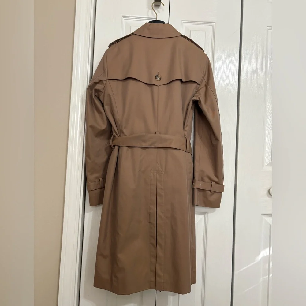 Brooks Brothers Classic Tan Trench Coat with zip-out lining, size 8P - Picture 2 of 8